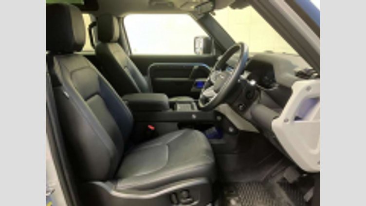 2022 認定中古車 Land Rover Defender 90 ハクバシルバー P300 AWD（AT） XS EDITION