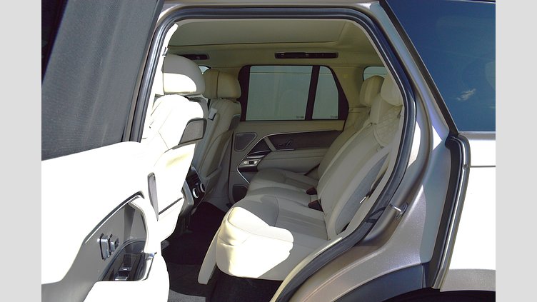 2022 認定中古車 Land Rover Range Rover サンセットゴールド - サテンフィニッシュ P530 AWD（AT） スタンダードホイールベース SV