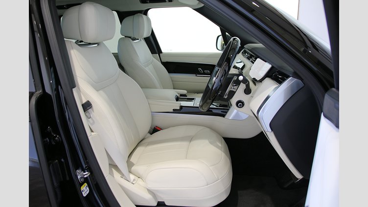 2025 認定中古車 Land Rover Range Rover サントリーニブラック P550 AWD PHEV（AT） スタンダードホイールベース Autobiography