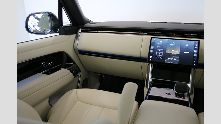 2025 認定中古車 Land Rover Range Rover サントリーニブラック P550 AWD PHEV（AT） スタンダードホイールベース Autobiography