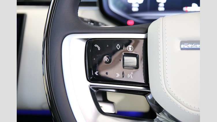 2025 認定中古車 Land Rover Range Rover サントリーニブラック P550 AWD PHEV（AT） スタンダードホイールベース Autobiography