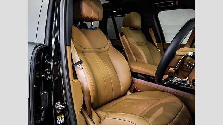 2025 Approved Land Rover Range Rover Santorini Black AWD 4.4 HSE (P530)