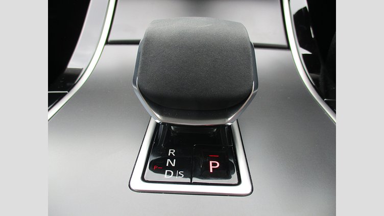 2024 認定中古車 Land Rover Range Rover Evoque フジホワイト D200マイルドハイブリッド（ディーゼル） Standard Wheelbase DYNAMIC SE