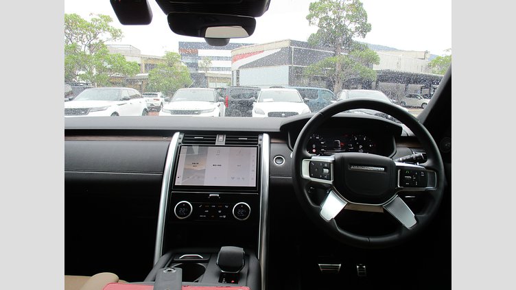 2024 認定中古車 Land Rover Discovery サントリーニブラック D350マイルドハイブリッド（ディーゼル） Dynamic HSE