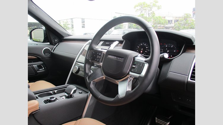 2024 認定中古車 Land Rover Discovery サントリーニブラック D350マイルドハイブリッド（ディーゼル） Dynamic HSE