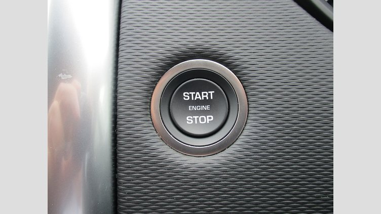 2024 認定中古車 Land Rover Discovery サントリーニブラック D350マイルドハイブリッド（ディーゼル） Dynamic HSE