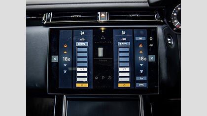 Range Rover Velar 10