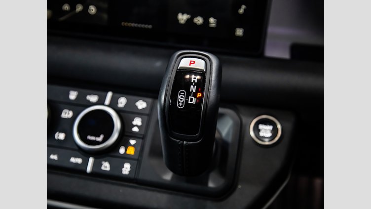 2024 Approved Land Rover Defender 110 Silicon Silver AWD D250 XS Edition