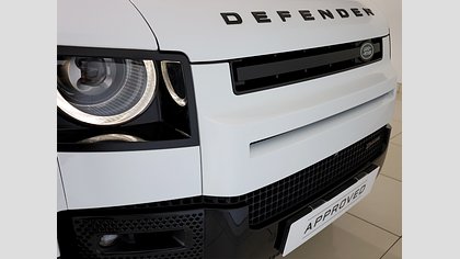 Defender 110 8