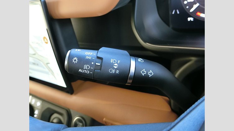 2022 認定中古車 Land Rover Defender 110 サントリーニブラック D300 AWD（AT） X