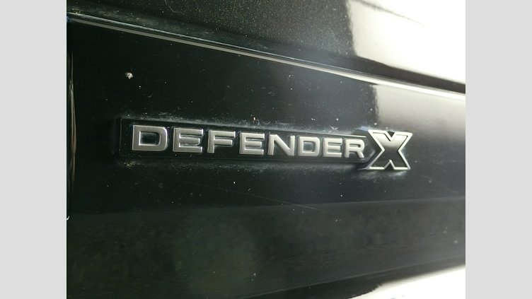 2022 認定中古車 Land Rover Defender 110 サントリーニブラック D300 AWD（AT） X