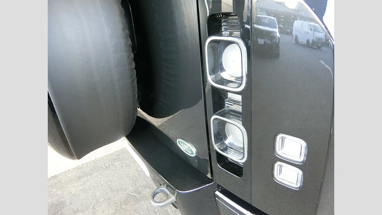 2022 認定中古車 Land Rover Defender 110 サントリーニブラック D300 AWD（AT） X