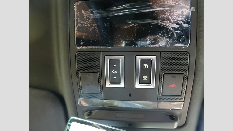 2022 認定中古車 Land Rover Defender 110 サントリーニブラック D300 AWD（AT） X