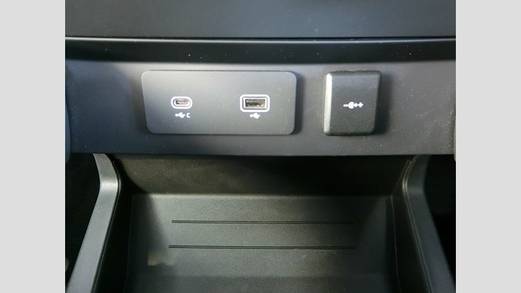 2022 認定中古車 Land Rover Defender 110 サントリーニブラック D300 AWD（AT） X