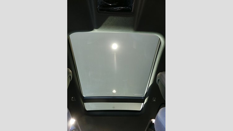 2022 認定中古車 Land Rover Defender 110 サントリーニブラック D300 AWD（AT） X