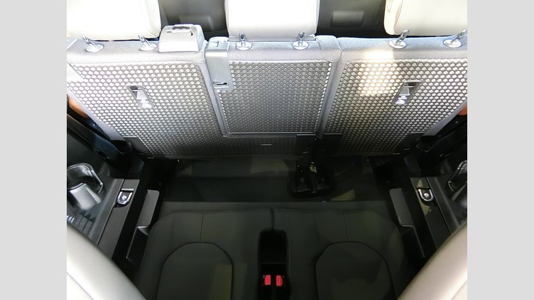 2022 認定中古車 Land Rover Defender 110 サントリーニブラック D300 AWD（AT） X