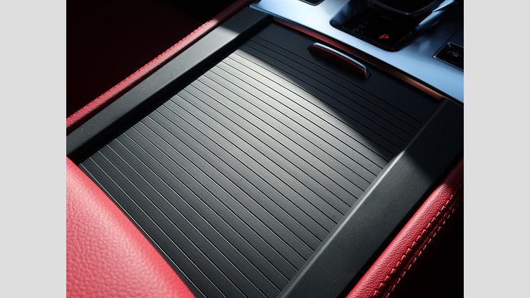 2022 認定中古車 Jaguar F-Pace サントリーニブラック D204 AWD（オートマチック）MHEV R-DYNAMIC BLACK