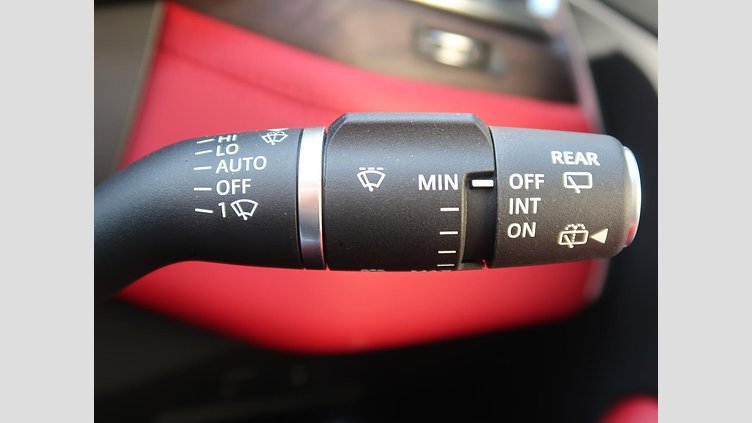 2022 認定中古車 Jaguar F-Pace サントリーニブラック D204 AWD（オートマチック）MHEV R-DYNAMIC BLACK