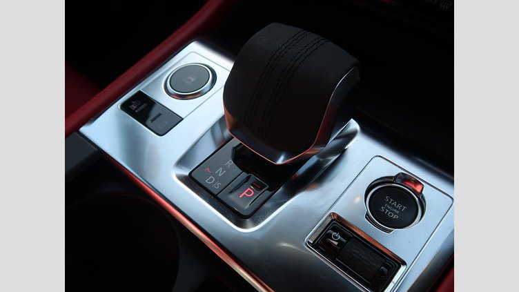 2022 認定中古車 Jaguar F-Pace サントリーニブラック D204 AWD（オートマチック）MHEV R-DYNAMIC BLACK