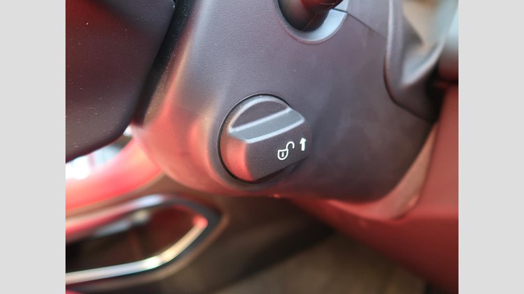 2022 認定中古車 Jaguar F-Pace サントリーニブラック D204 AWD（オートマチック）MHEV R-DYNAMIC BLACK