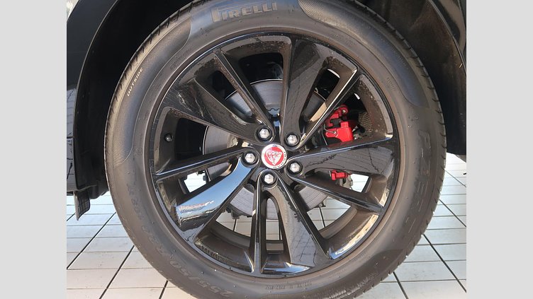 2022 認定中古車 Jaguar F-Pace サントリーニブラック D204 AWD（オートマチック）MHEV R-DYNAMIC BLACK