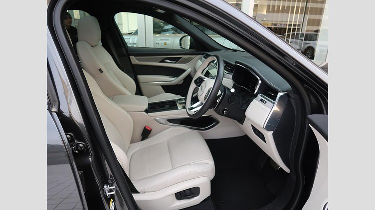 2024 認定中古車 Jaguar F-Pace カルパチアングレイ D204 AWD（オートマチック）MHEV R-DYNAMIC SE