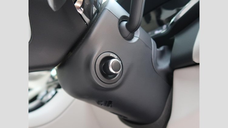 2024 認定中古車 Jaguar F-Pace カルパチアングレイ D204 AWD（オートマチック）MHEV R-DYNAMIC SE