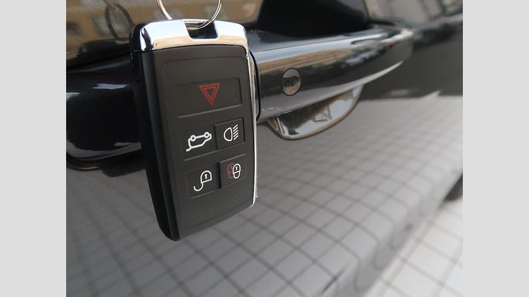 2024 認定中古車 Jaguar F-Pace カルパチアングレイ D204 AWD（オートマチック）MHEV R-DYNAMIC SE