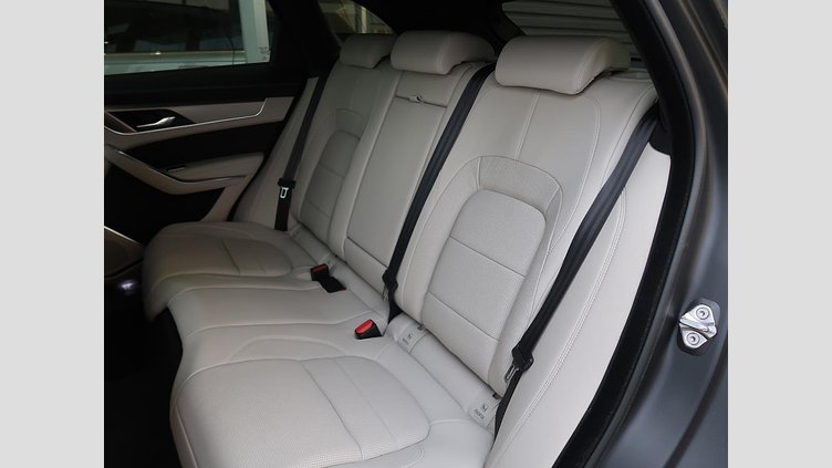 2024 認定中古車 Jaguar F-Pace カルパチアングレイ D204 AWD（オートマチック）MHEV R-DYNAMIC SE