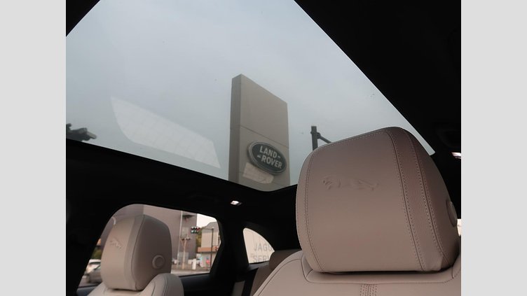 2024 認定中古車 Jaguar F-Pace カルパチアングレイ D204 AWD（オートマチック）MHEV R-DYNAMIC SE