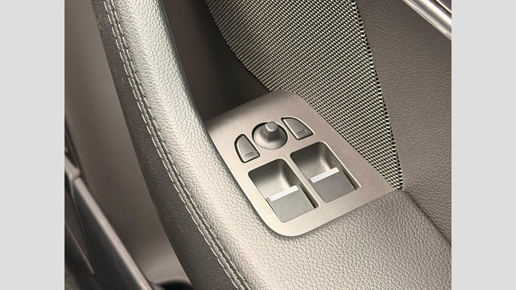 2017 認定中古車 Jaguar F-Type Fuji White P300 Rダイナミック　クーペ