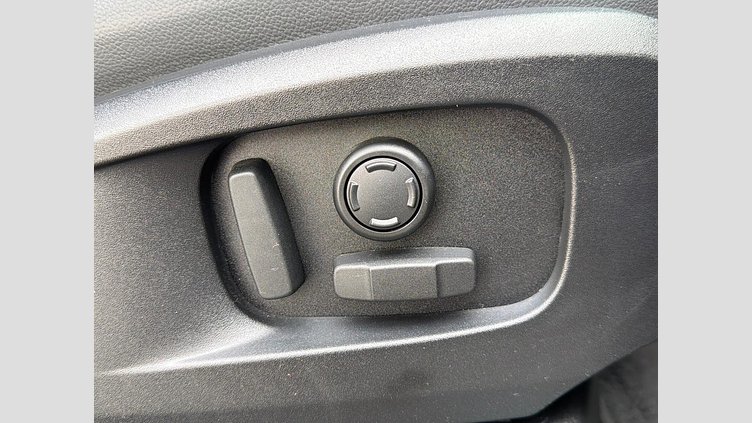 2023 認定中古車 Land Rover Defender 110 アイガーグレイ D300 AWD（AT） X-DYNAMIC SE