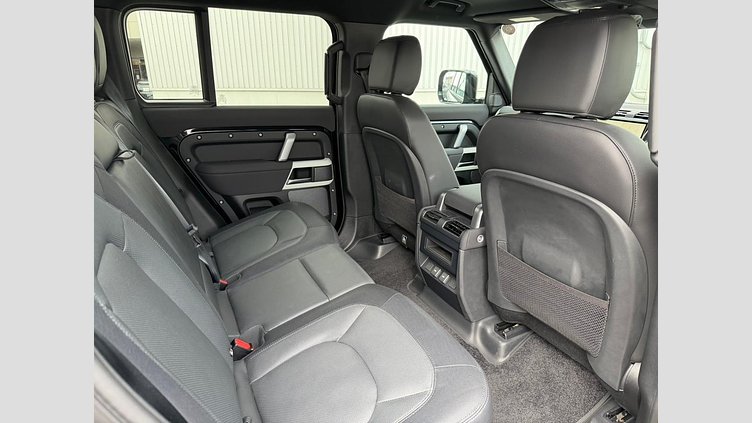 2023 認定中古車 Land Rover Defender 110 アイガーグレイ D300 AWD（AT） X-DYNAMIC SE