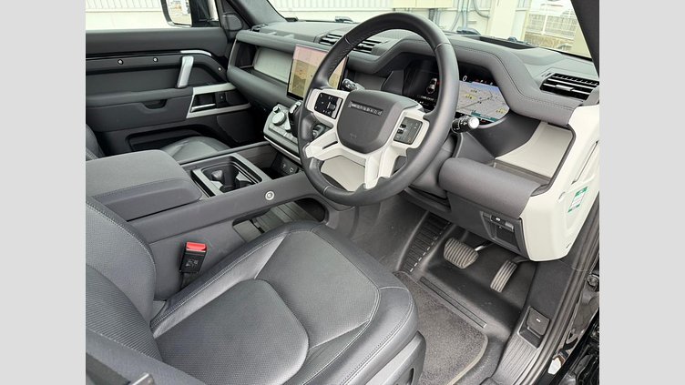 2023 認定中古車 Land Rover Defender 110 アイガーグレイ D300 AWD（AT） X-DYNAMIC SE