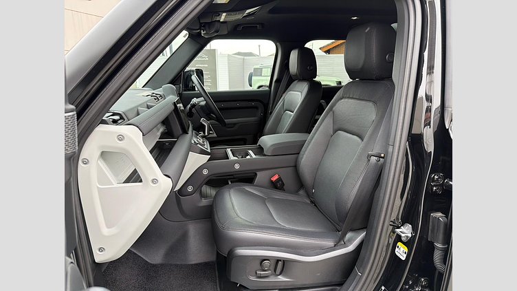 2023 認定中古車 Land Rover Defender 110 アイガーグレイ D300 AWD（AT） X-DYNAMIC SE