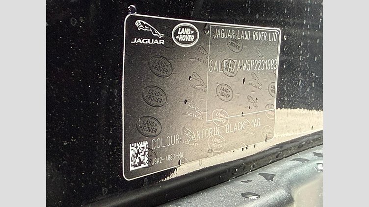 2023 認定中古車 Land Rover Defender 110 アイガーグレイ D300 AWD（AT） X-DYNAMIC SE