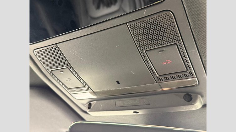 2023 認定中古車 Land Rover Defender 110 アイガーグレイ D300 AWD（AT） X-DYNAMIC SE