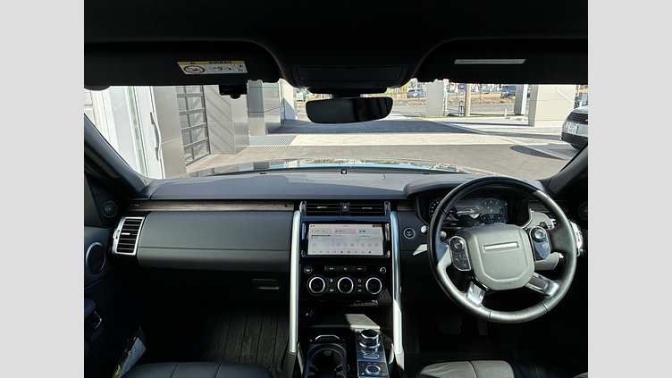 2019 認定中古車 Land Rover Discovery ファラロンブラック（プレミアムメタリック） 3.0リッター V6スーパーチャージドガソリンエンジン（250kW/340PS） HSE