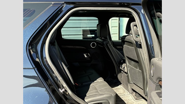 2019 認定中古車 Land Rover Discovery ファラロンブラック（プレミアムメタリック） 3.0リッター V6スーパーチャージドガソリンエンジン（250kW/340PS） HSE