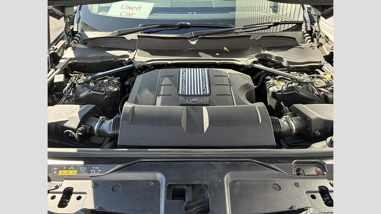 2019 認定中古車 Land Rover Discovery ファラロンブラック（プレミアムメタリック） 3.0リッター V6スーパーチャージドガソリンエンジン（250kW/340PS） HSE