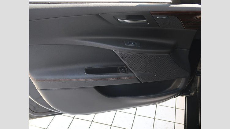 2016 認定中古車 Jaguar XE サントリーニブラック ２Lディーゼルエンジン プレステージ