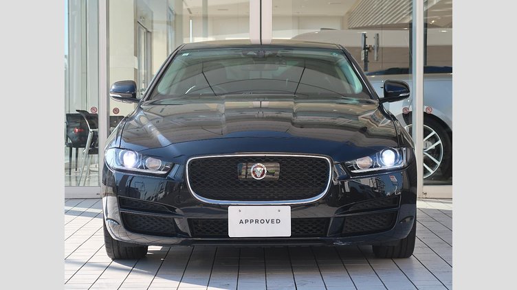 2016 認定中古車 Jaguar XE サントリーニブラック ２Lディーゼルエンジン プレステージ