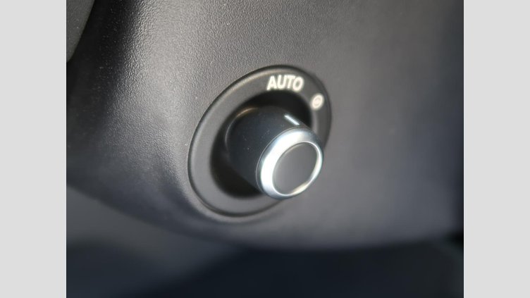 2016 認定中古車 Jaguar XE サントリーニブラック ２Lディーゼルエンジン プレステージ