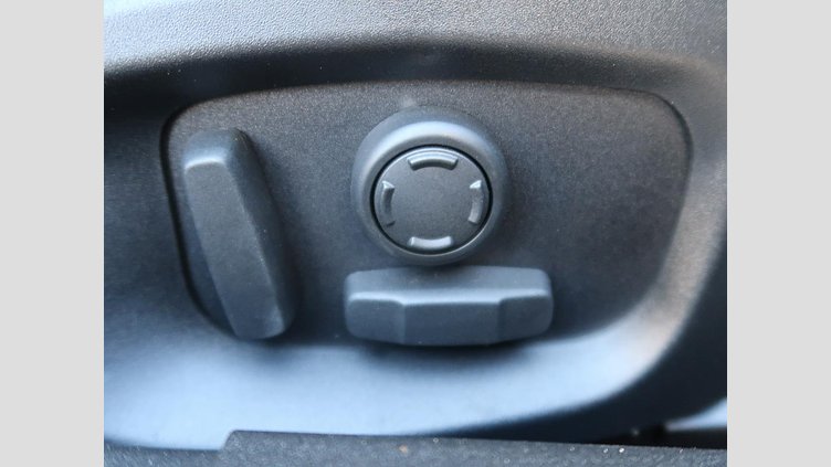 2016 認定中古車 Jaguar XE サントリーニブラック ２Lディーゼルエンジン プレステージ