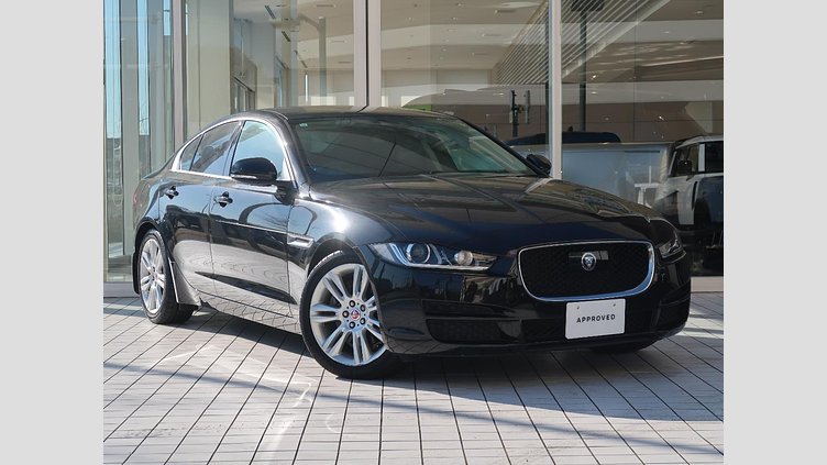 2016 認定中古車 Jaguar XE サントリーニブラック ２Lディーゼルエンジン プレステージ