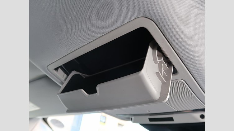 2016 認定中古車 Jaguar XE サントリーニブラック ２Lディーゼルエンジン プレステージ