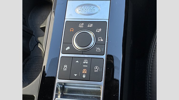 2019 認定中古車 Land Rover Discovery ファラロンブラック（プレミアムメタリック） 3.0リッター V6スーパーチャージドガソリンエンジン（250kW/340PS） HSE