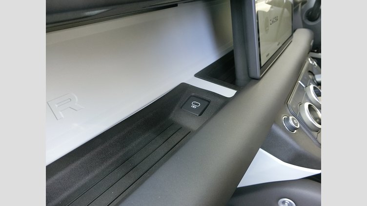 2024 認定中古車 Land Rover Defender 110 サントリーニブラック P300 AWD（AT） SE