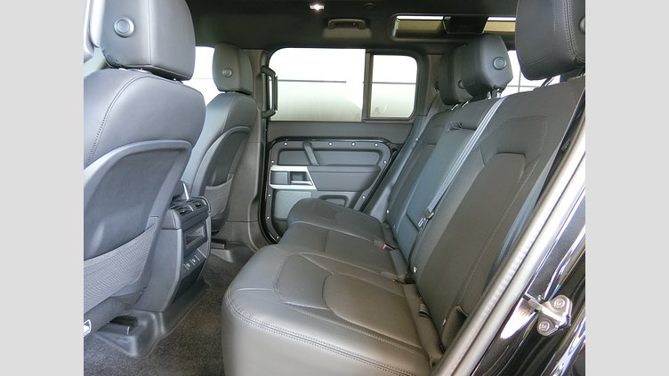 2024 認定中古車 Land Rover Defender 110 サントリーニブラック P300 AWD（AT） SE