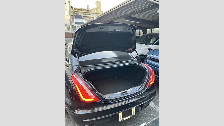 2018 認定中古車 Jaguar XJ Santorini Black 3.0 litre V6 Supercharged Petrol XJ50
